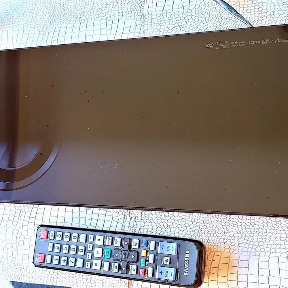 Samsung BD-C6900 3D Blu-Ray Player with Remote